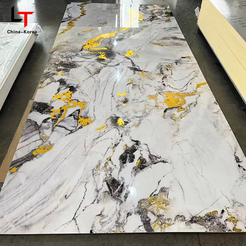 Wasserdichte 1220 × 2440 mm 3 mm starke PVC-UV-Platte für die Innenwanddekoration mit Hochglanz-Finish für Haus- und Büro-Design-Dekoration