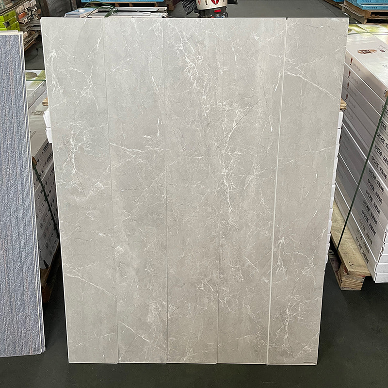 Weißer und schwarzer Marmor mit Holzmaserung, starrer Kern, Interlock-Klickverschluss, Vinyl-Dielenboden, Piso-PVC-Innenboden, Klick-Piso-SPC-Bodenbelag